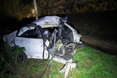 В смертельном ДТП в Приморье машину разорвало на две части Пресс-служба ОМВД России по городу Артему