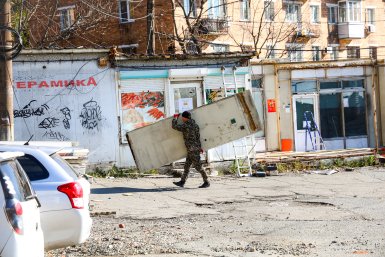 На месте будущего КРТ на Юмашева начали сносить старые объекты Евгений Кулешов, ИА PrimaMedia