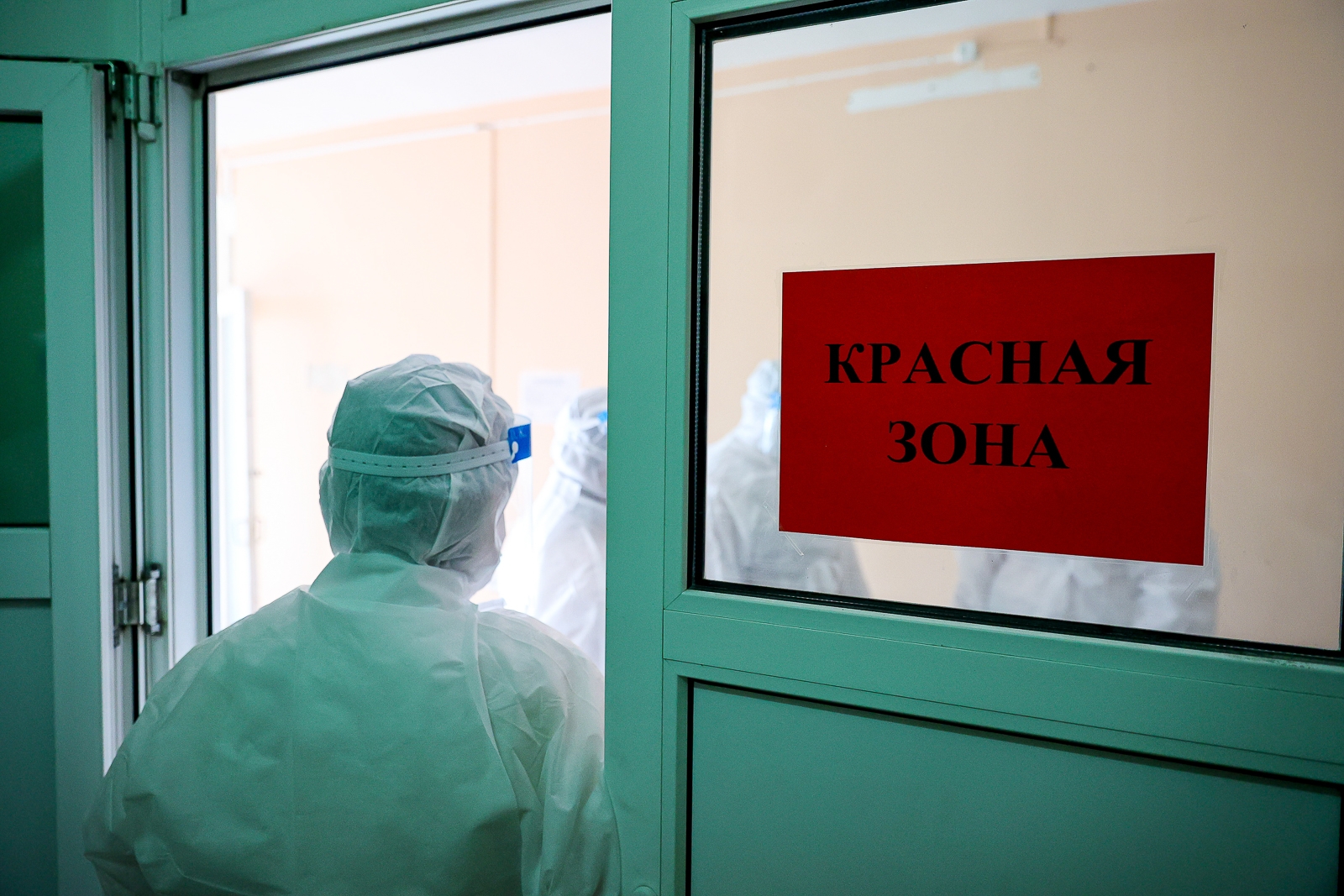 Ученый не исключил, что новый штамм коронавируса уже в России Илья Аверьянов, ИА PrimaMedia